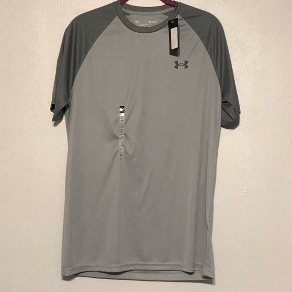 NWT Under Armour Men’s Small HeatGear Loose Short Sleeve T-shirt - Picture 1 of 9